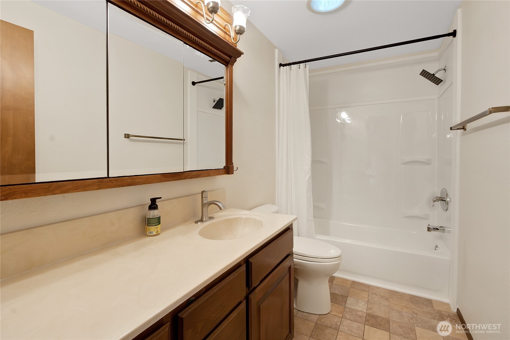 3715 Goldcrest Heights NW, Olympia, WA 98502