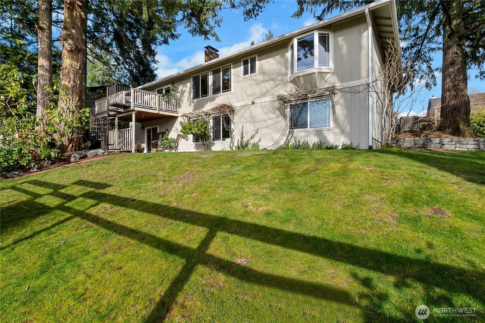 3715 Goldcrest Heights NW, Olympia, WA 98502