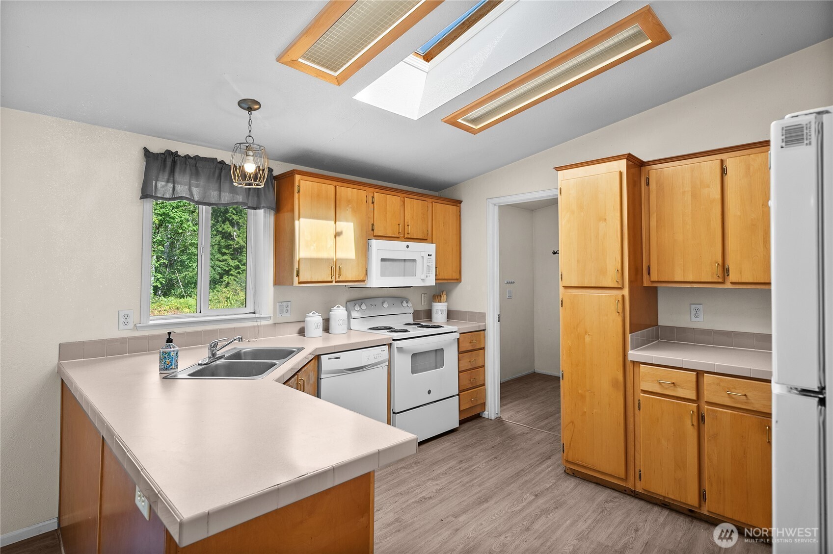 1870 NW Vaa Road , Poulsbo, WA 98370