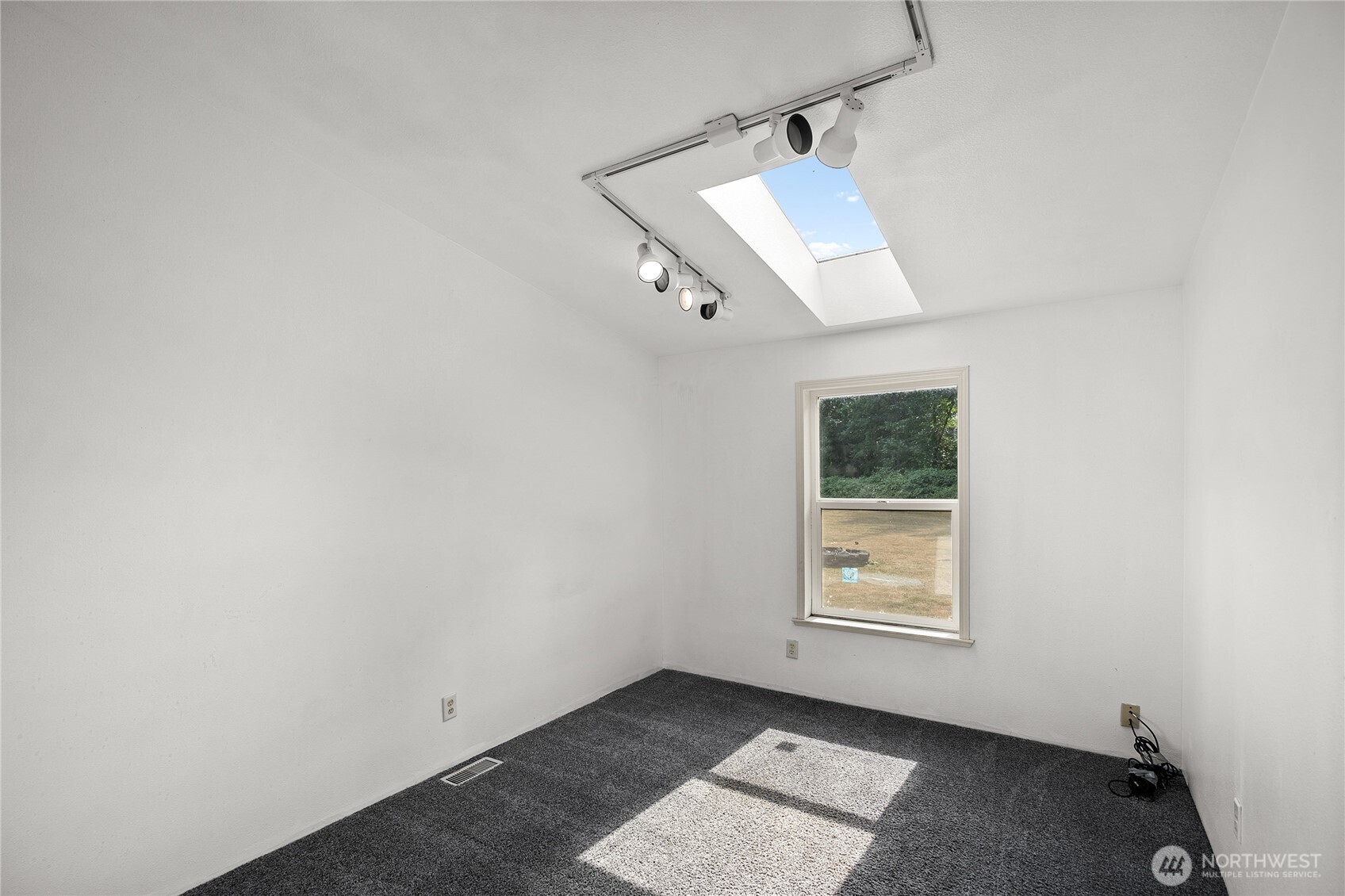 1870 NW Vaa Road , Poulsbo, WA 98370