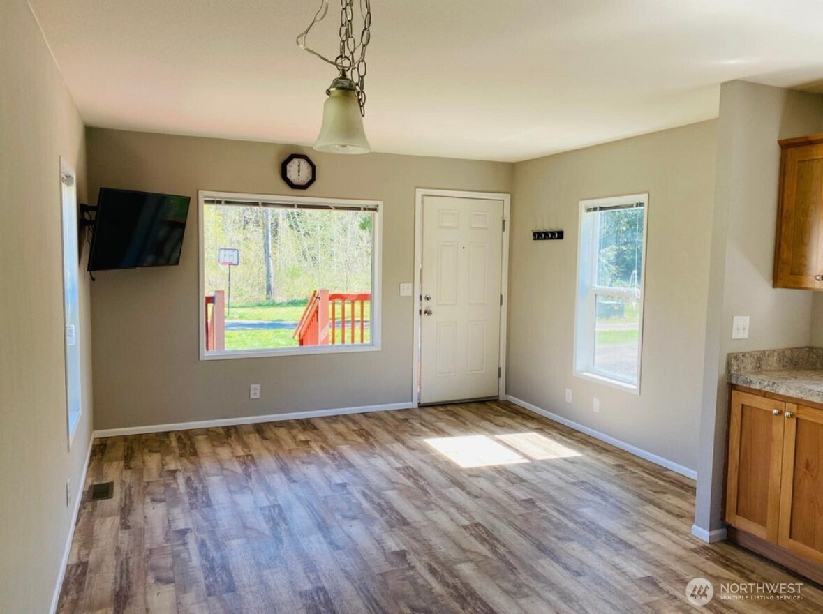 1870 NW Vaa Road , Poulsbo, WA 98370