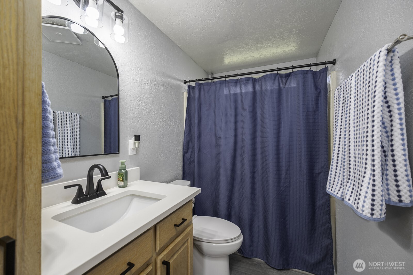 9116 Road P NW, Quincy, WA 98848