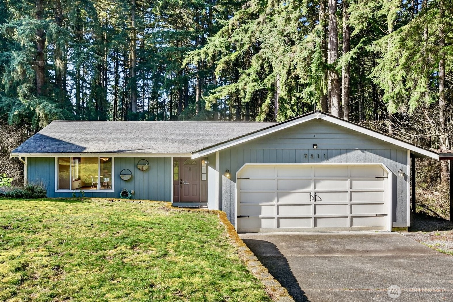 7511 Kittiwake Drive SE, Olympia, WA 98513