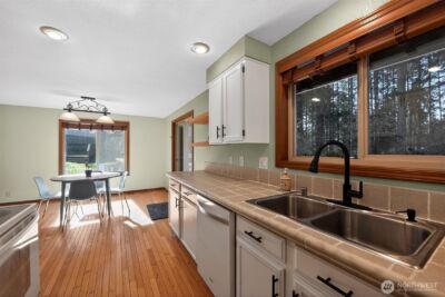 7511 Kittiwake Drive SE, Olympia, WA 98513 - Photo 9