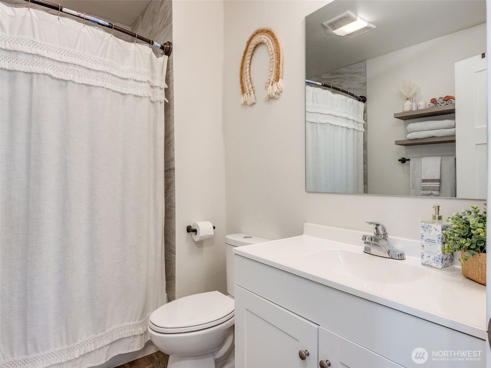 65 NW Shintaffer Street , Castle Rock, WA 98611