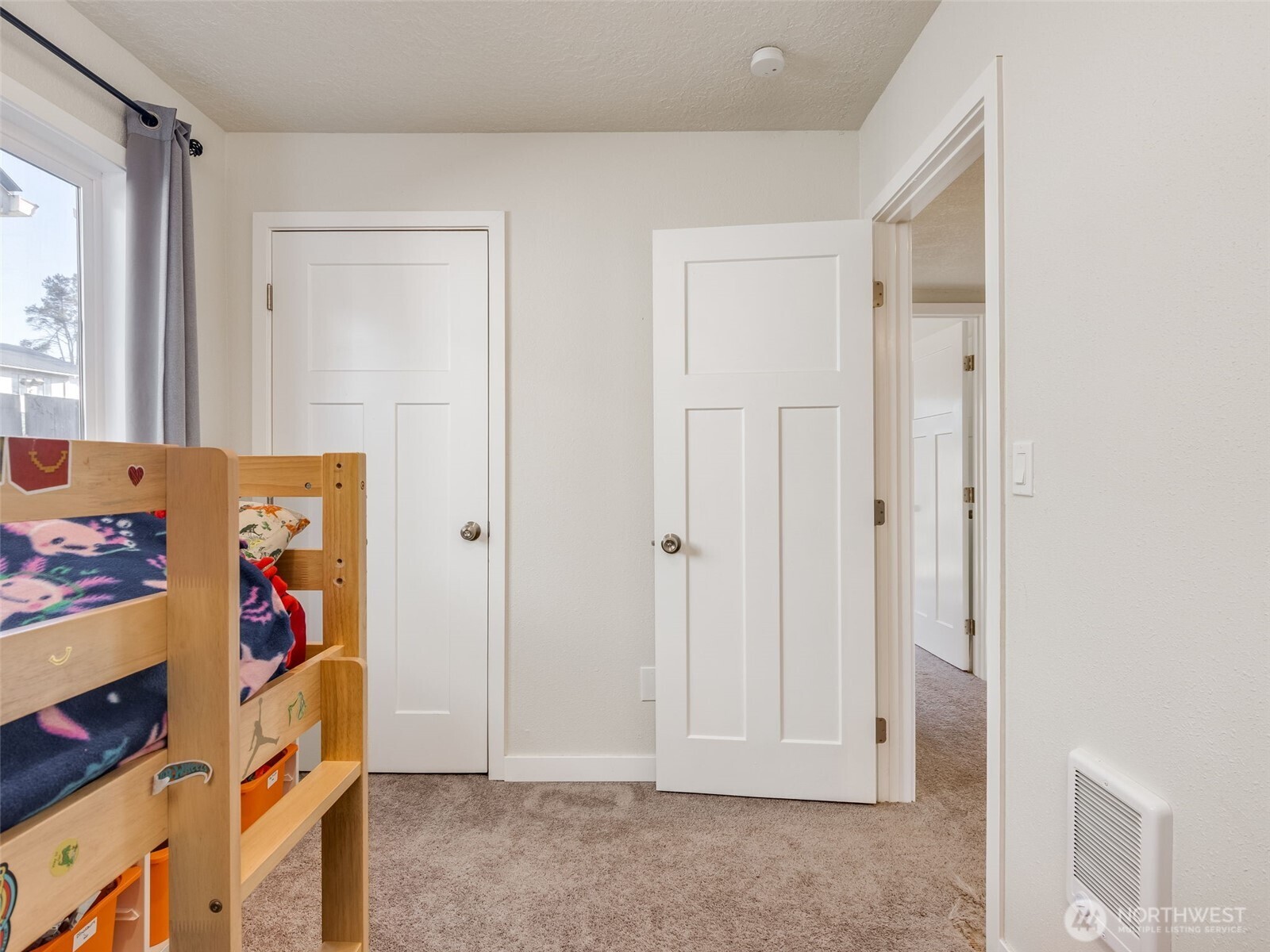 65 NW Shintaffer Street , Castle Rock, WA 98611