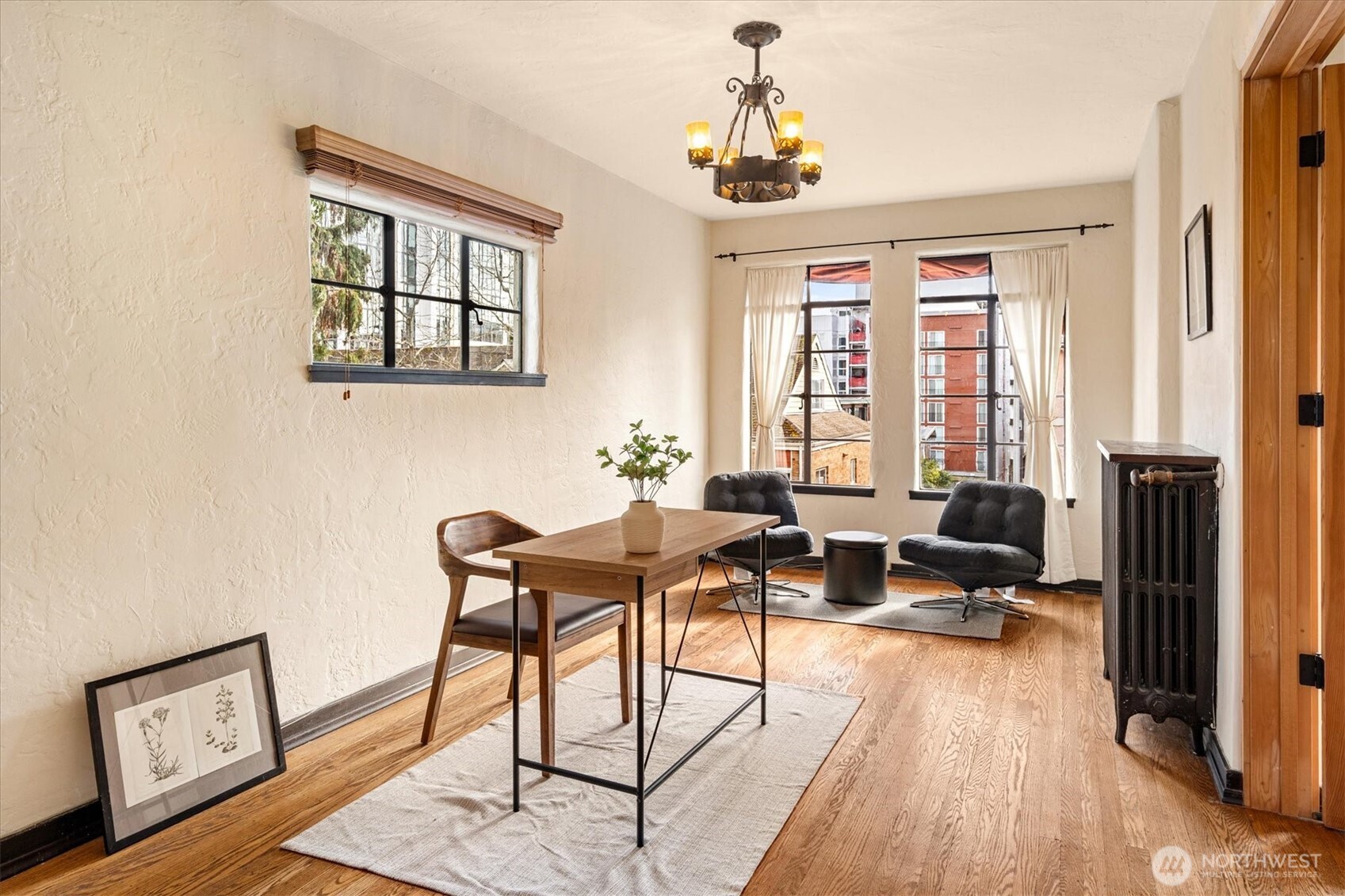 1106 NE 42nd #19, Seattle, WA 98105