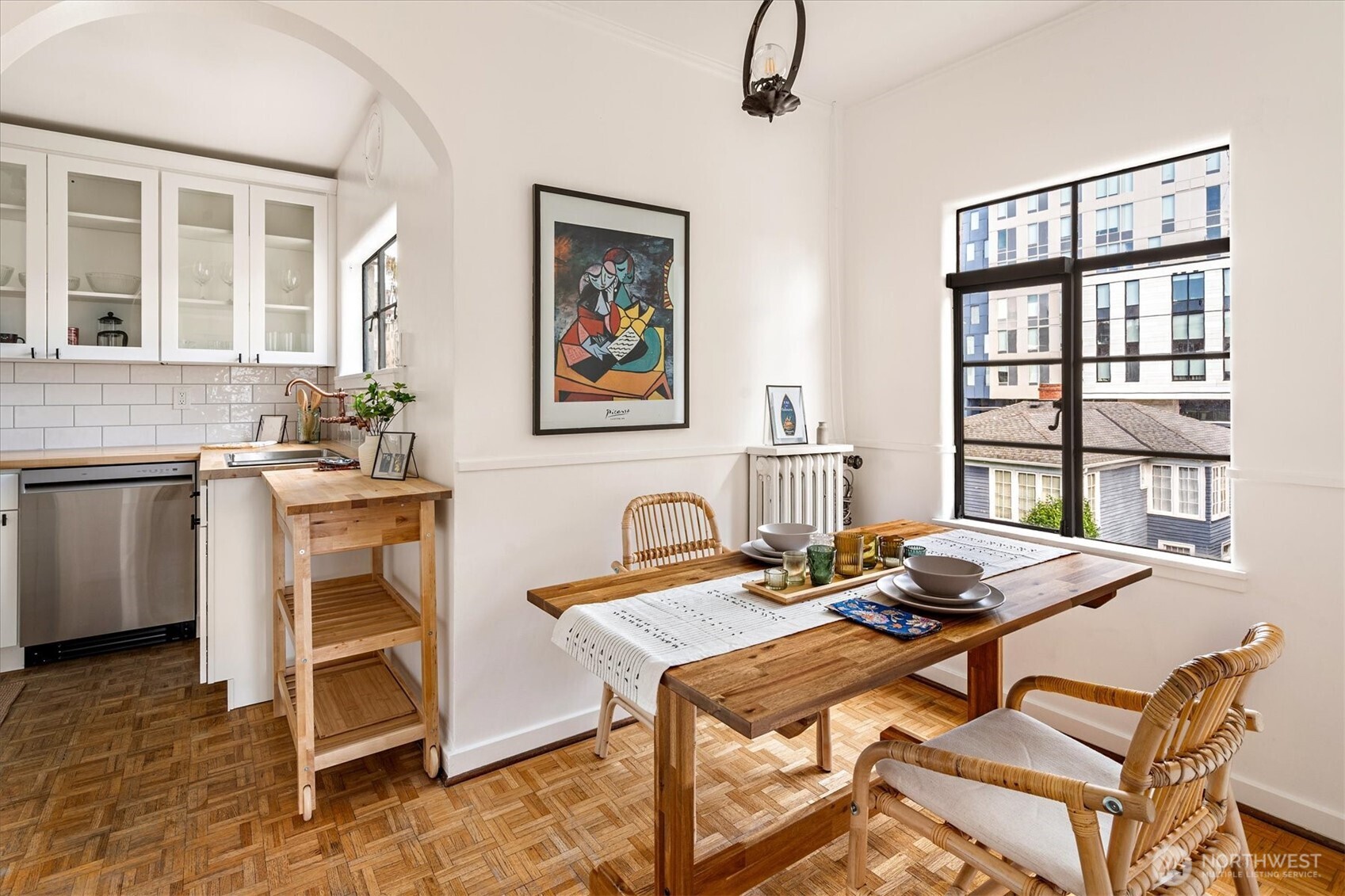 1106 NE 42nd #19, Seattle, WA 98105