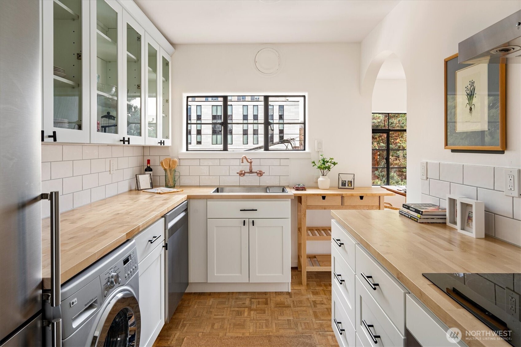 1106 NE 42nd #19, Seattle, WA 98105