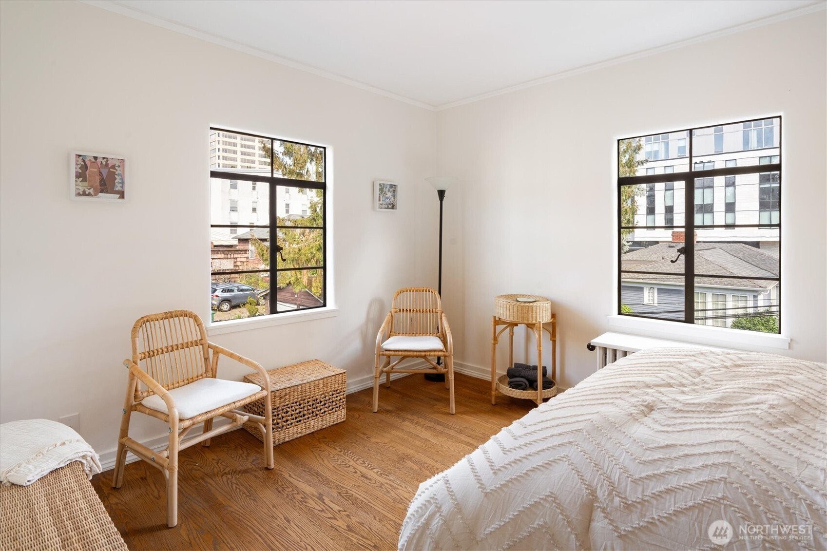 1106 NE 42nd #19, Seattle, WA 98105