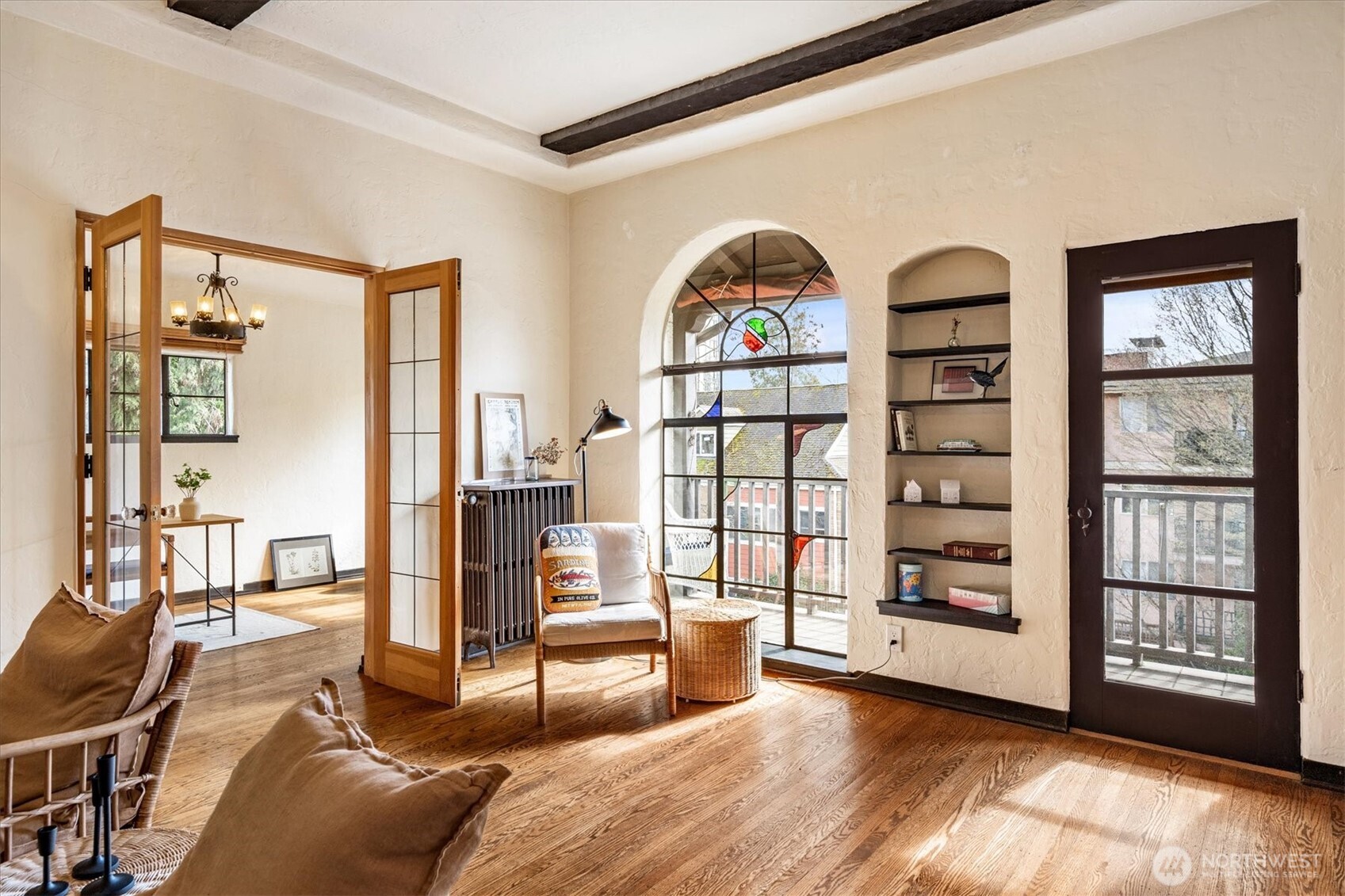 1106 NE 42nd #19, Seattle, WA 98105