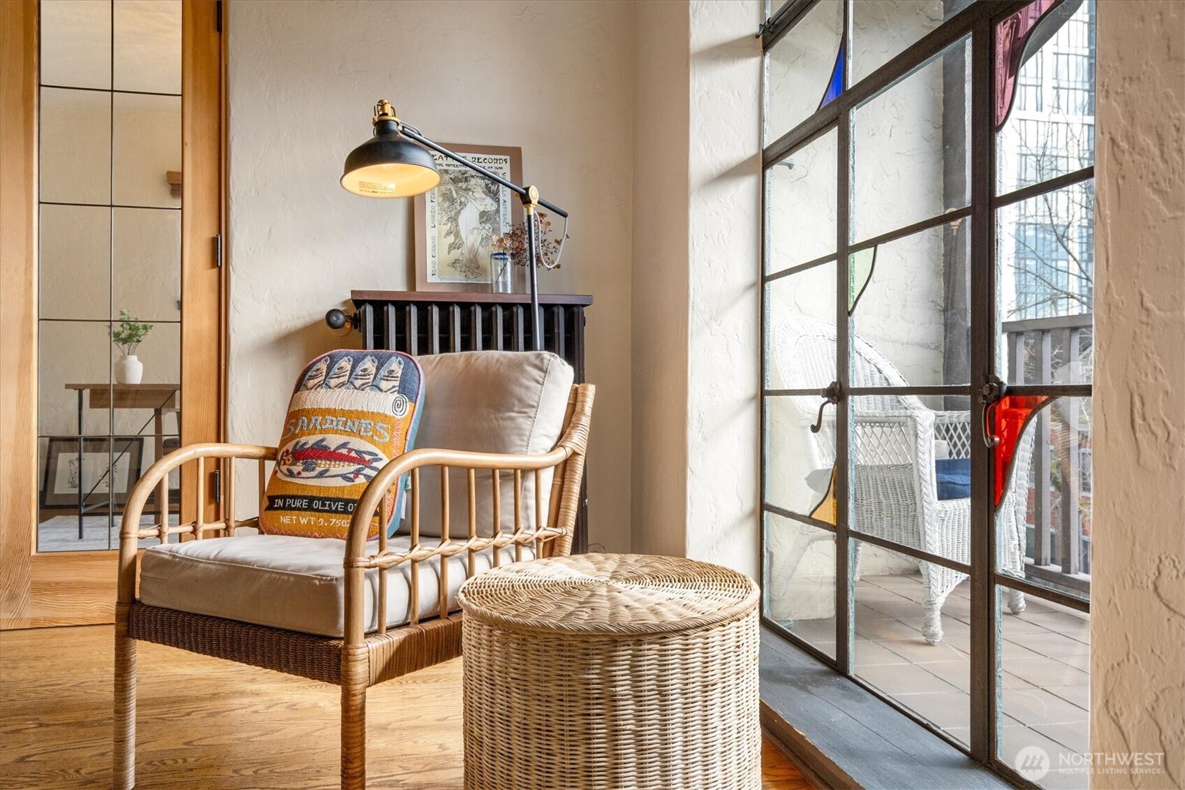 1106 NE 42nd #19, Seattle, WA 98105