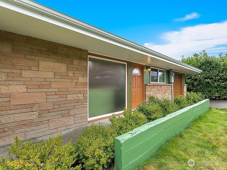 17930 Military Road S, SeaTac, WA 98188