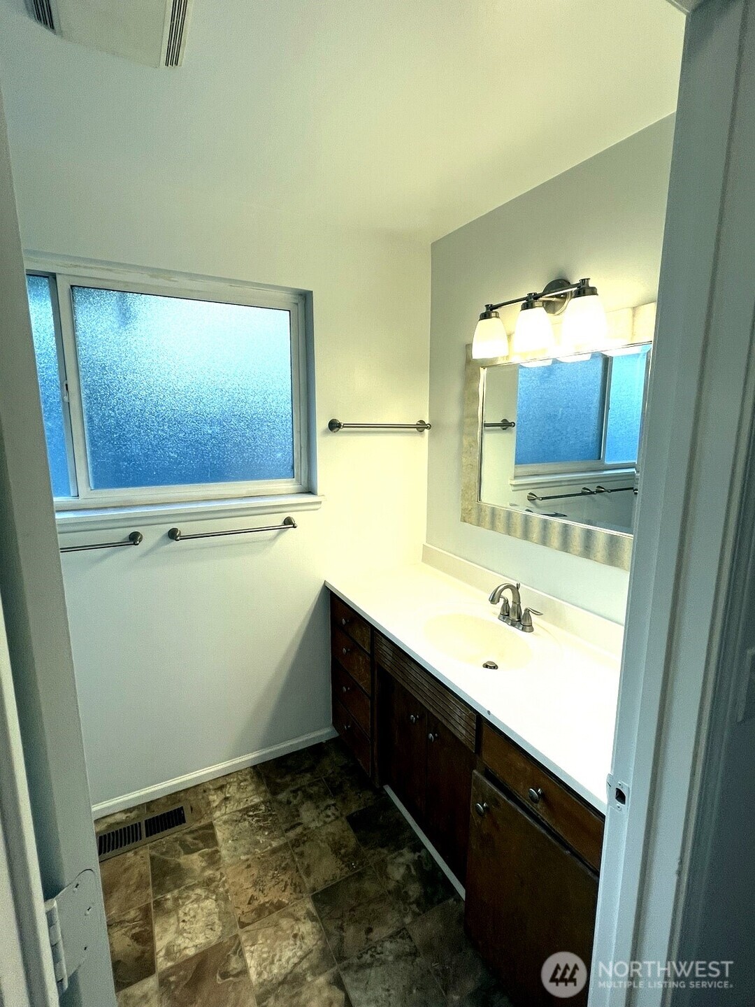 17930 Military Road S, SeaTac, WA 98188