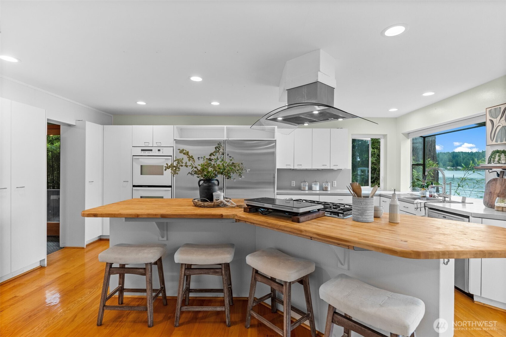 225 3rd Court , Fox Island, WA 98333-9705