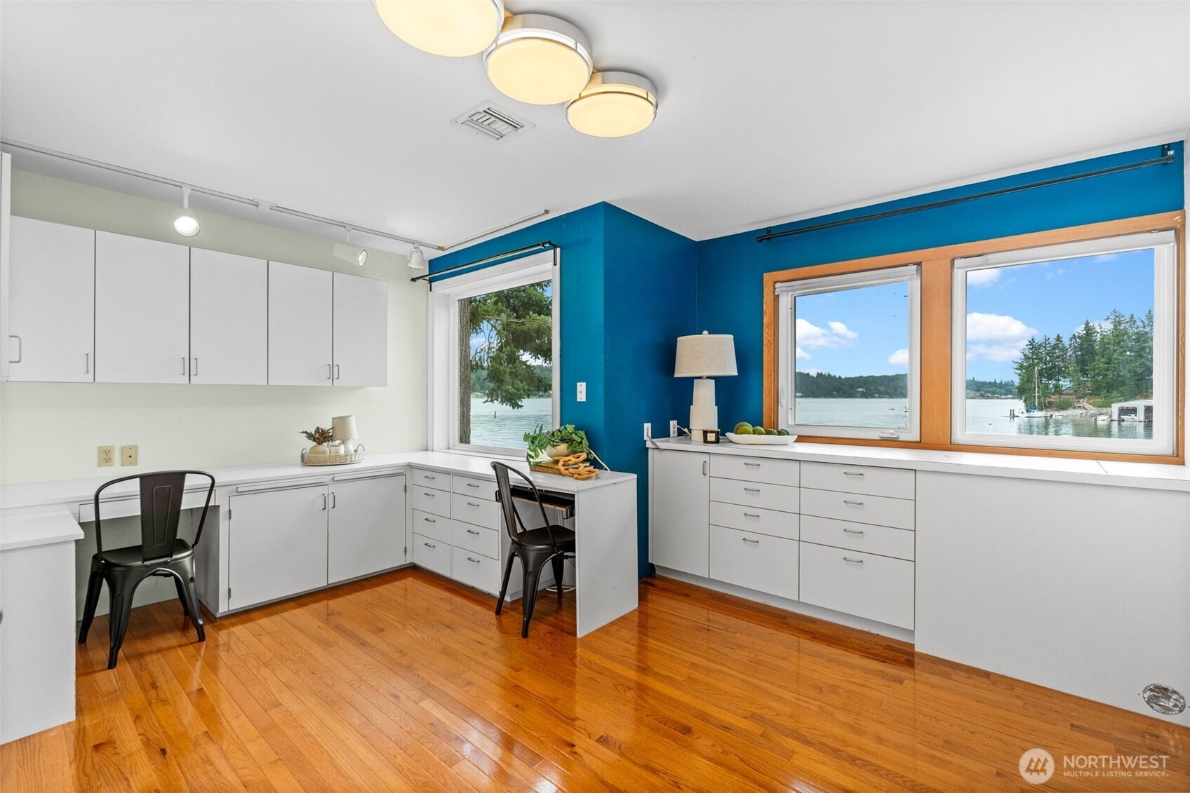 225 3rd Court , Fox Island, WA 98333-9705