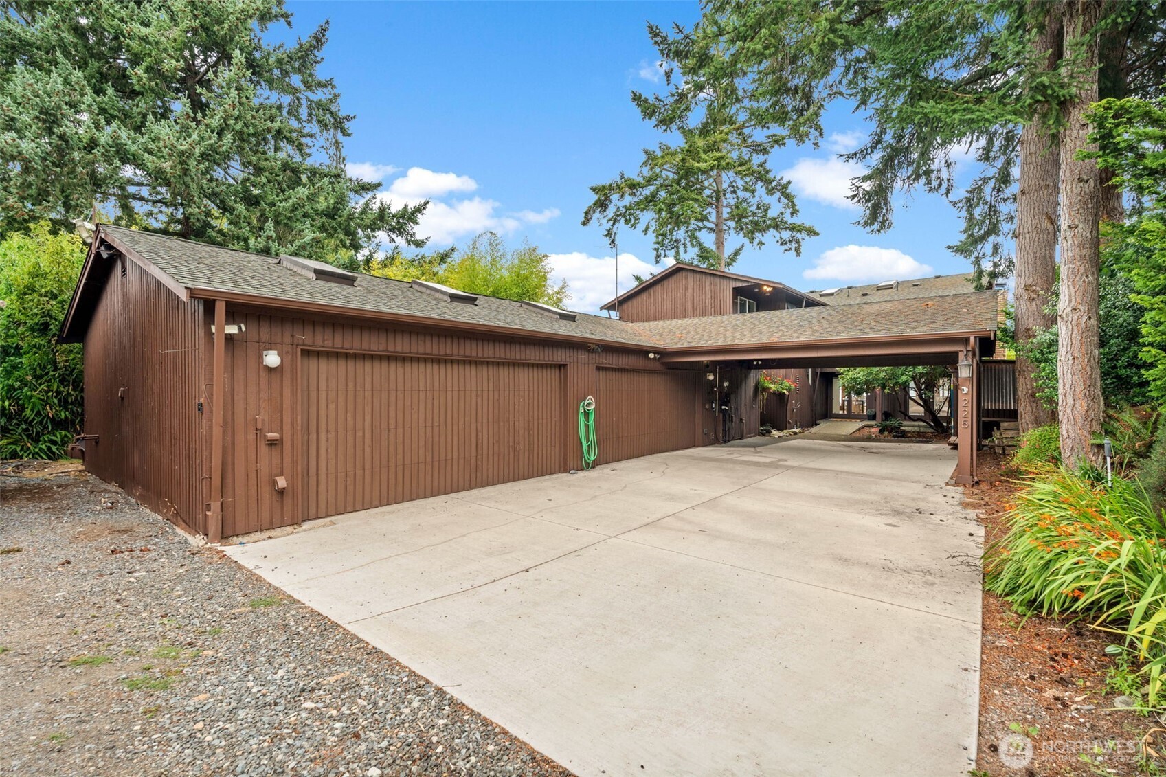 225 3rd Court , Fox Island, WA 98333-9705