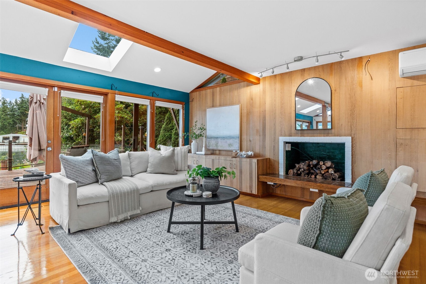 225 3rd Court , Fox Island, WA 98333-9705