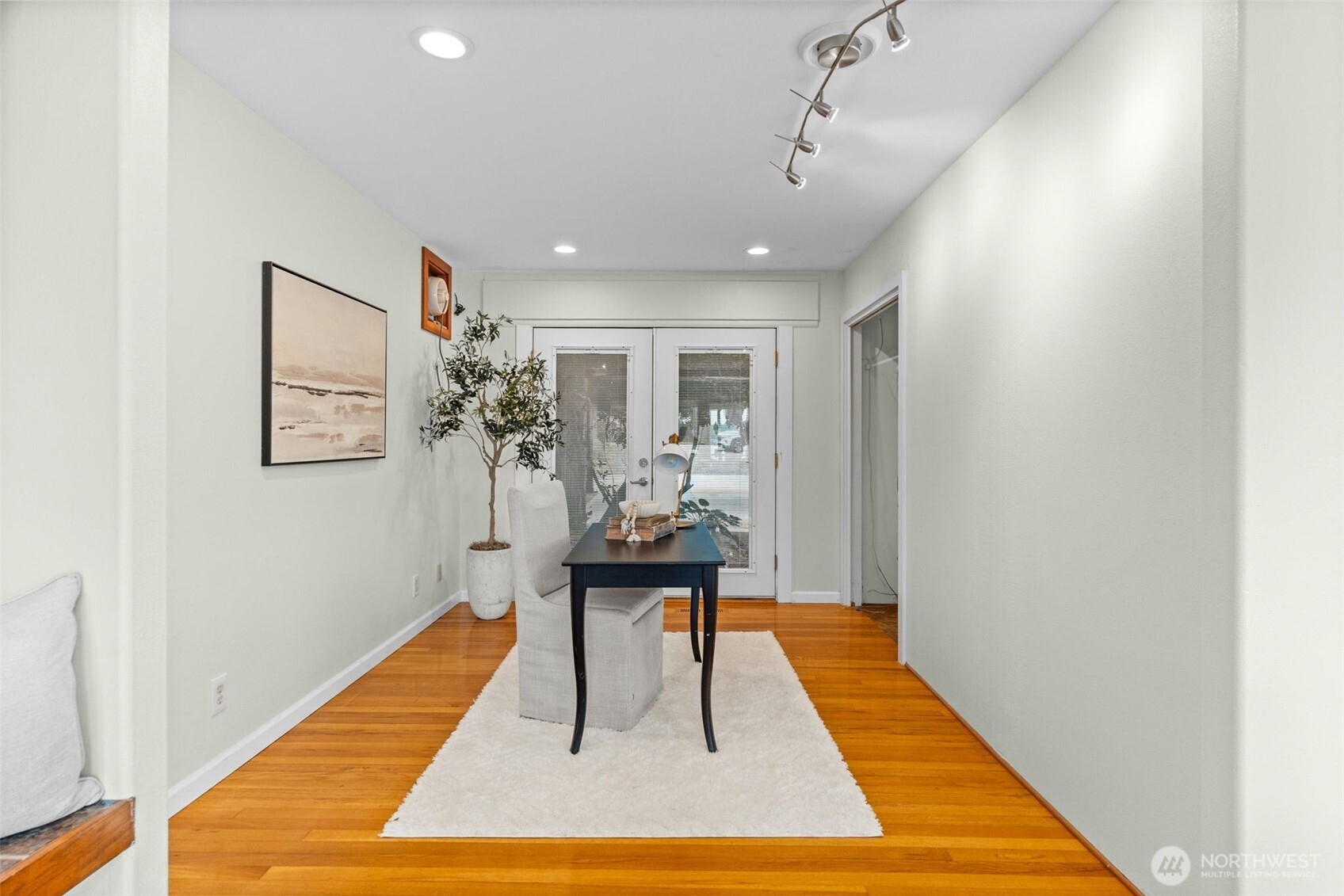 225 3rd Court , Fox Island, WA 98333-9705