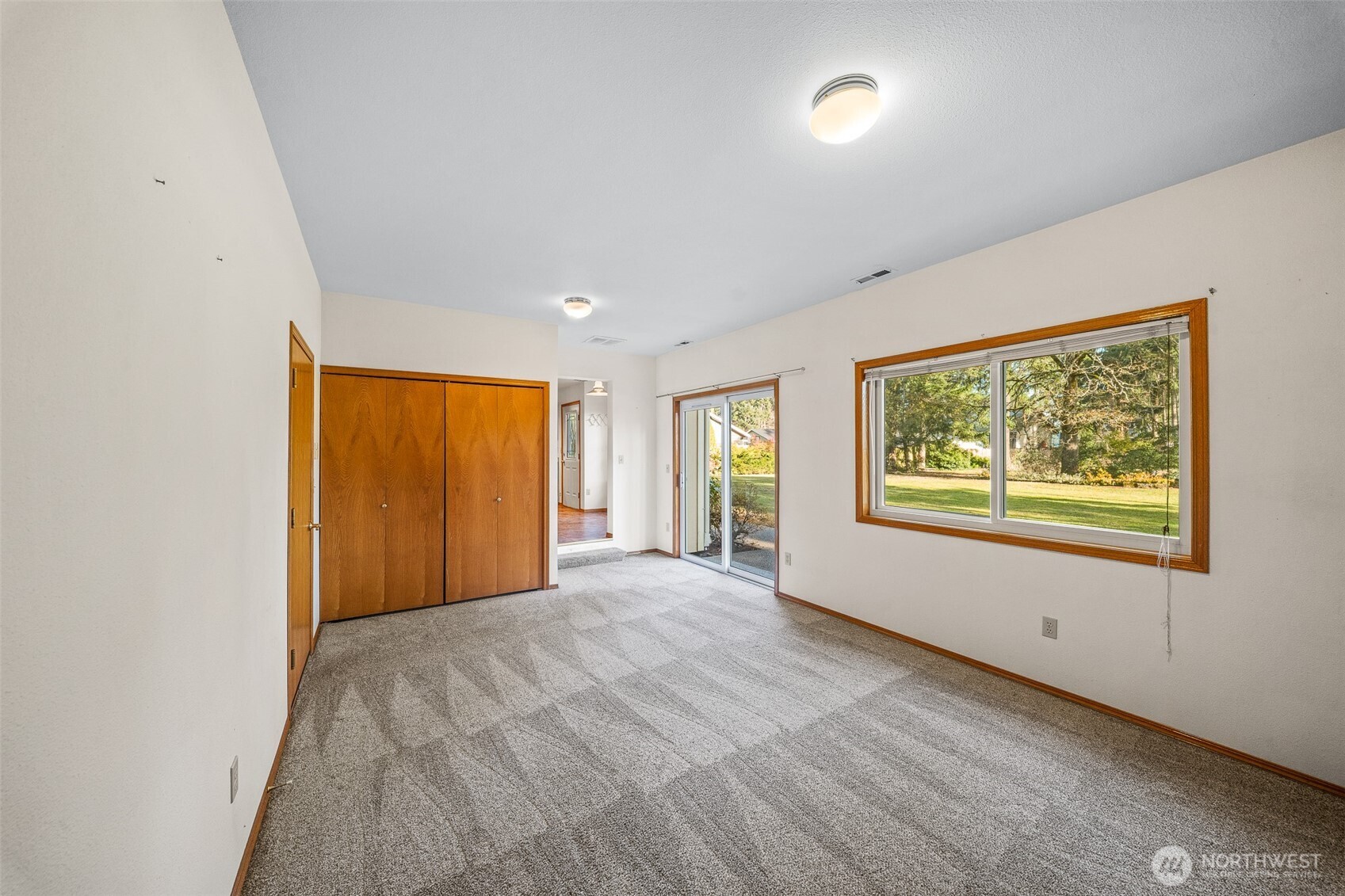 16011 Spanaway Loop S, Spanaway, WA 98387