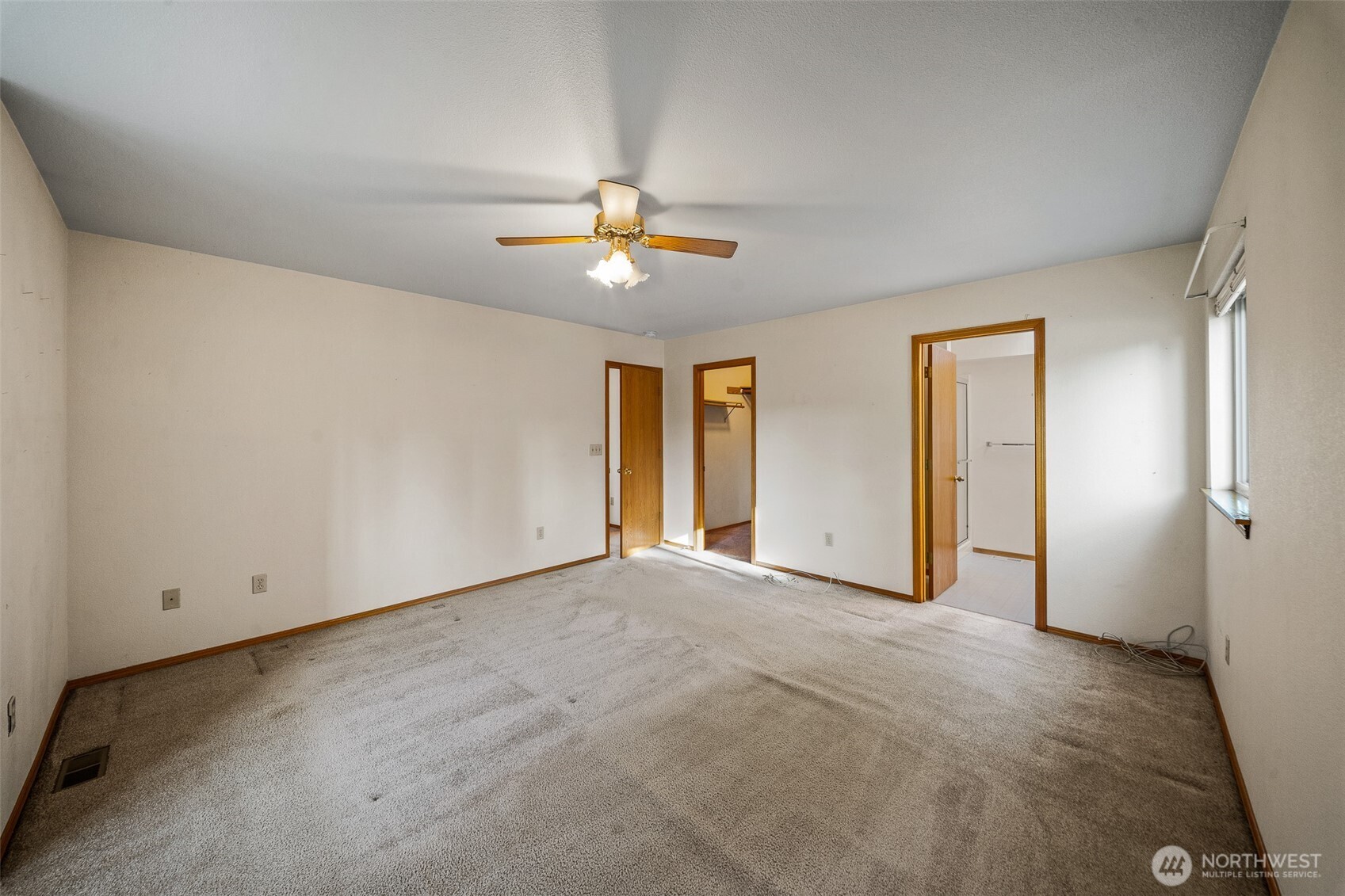 16011 Spanaway Loop S, Spanaway, WA 98387