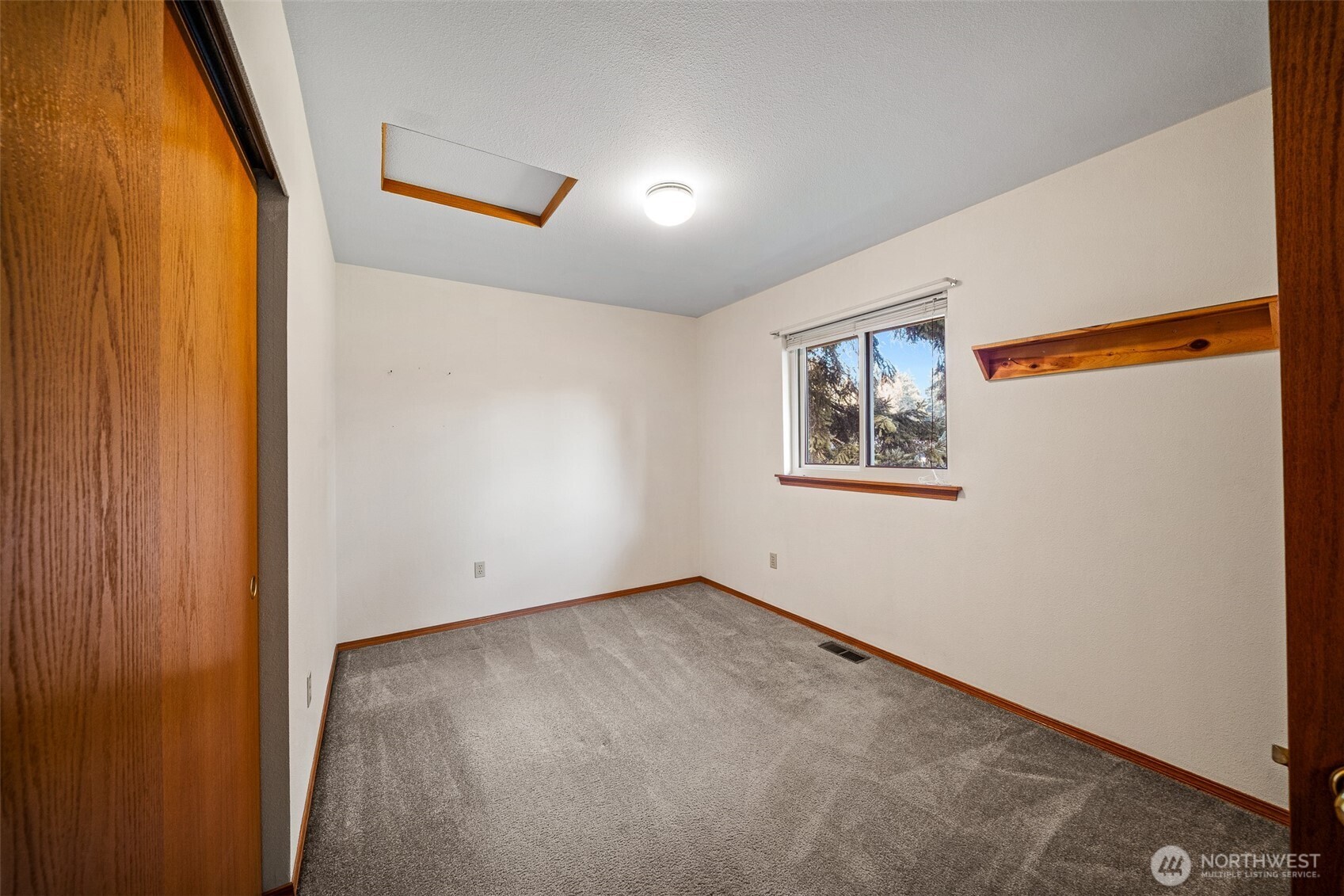 16011 Spanaway Loop S, Spanaway, WA 98387