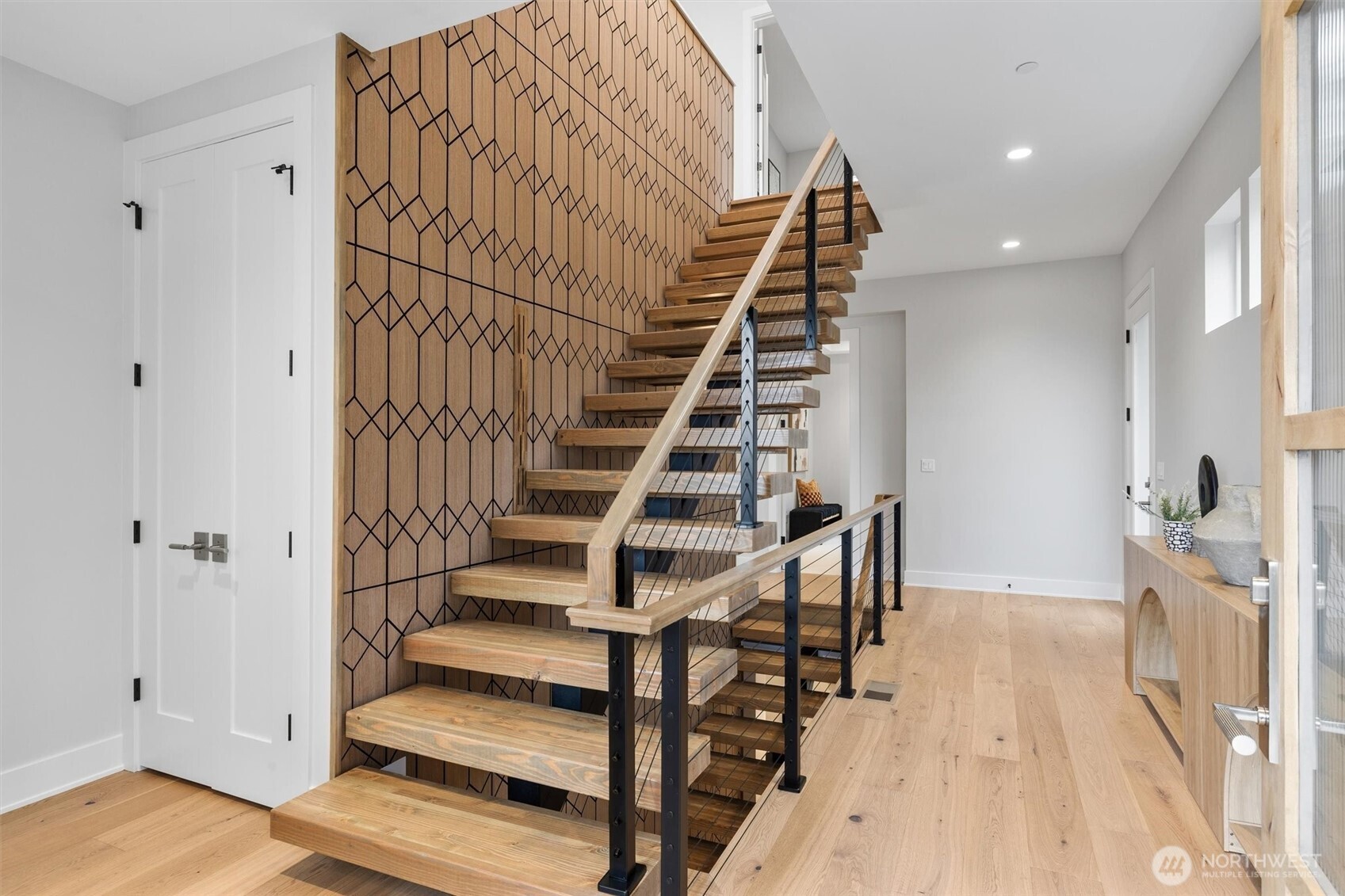 11921 90th Ave NE, Kirkland, WA 98034