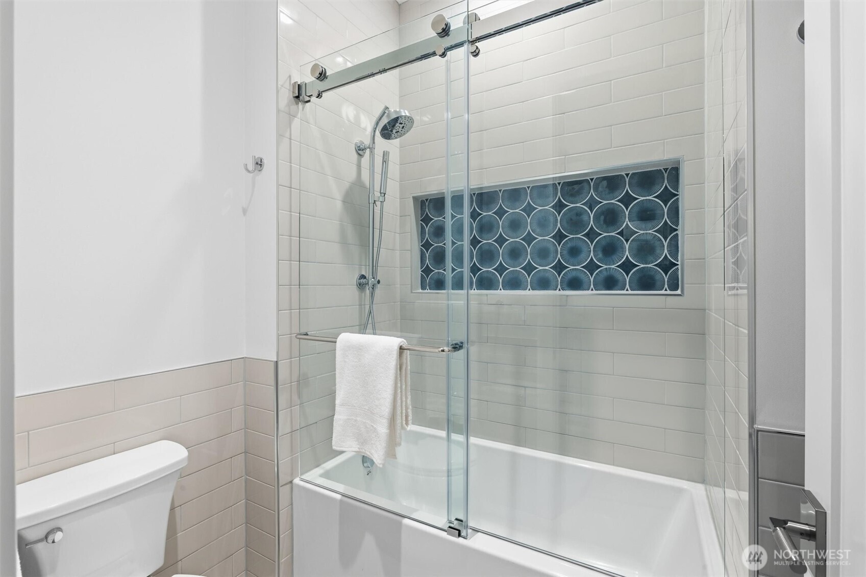 11921 90th Ave NE, Kirkland, WA 98034