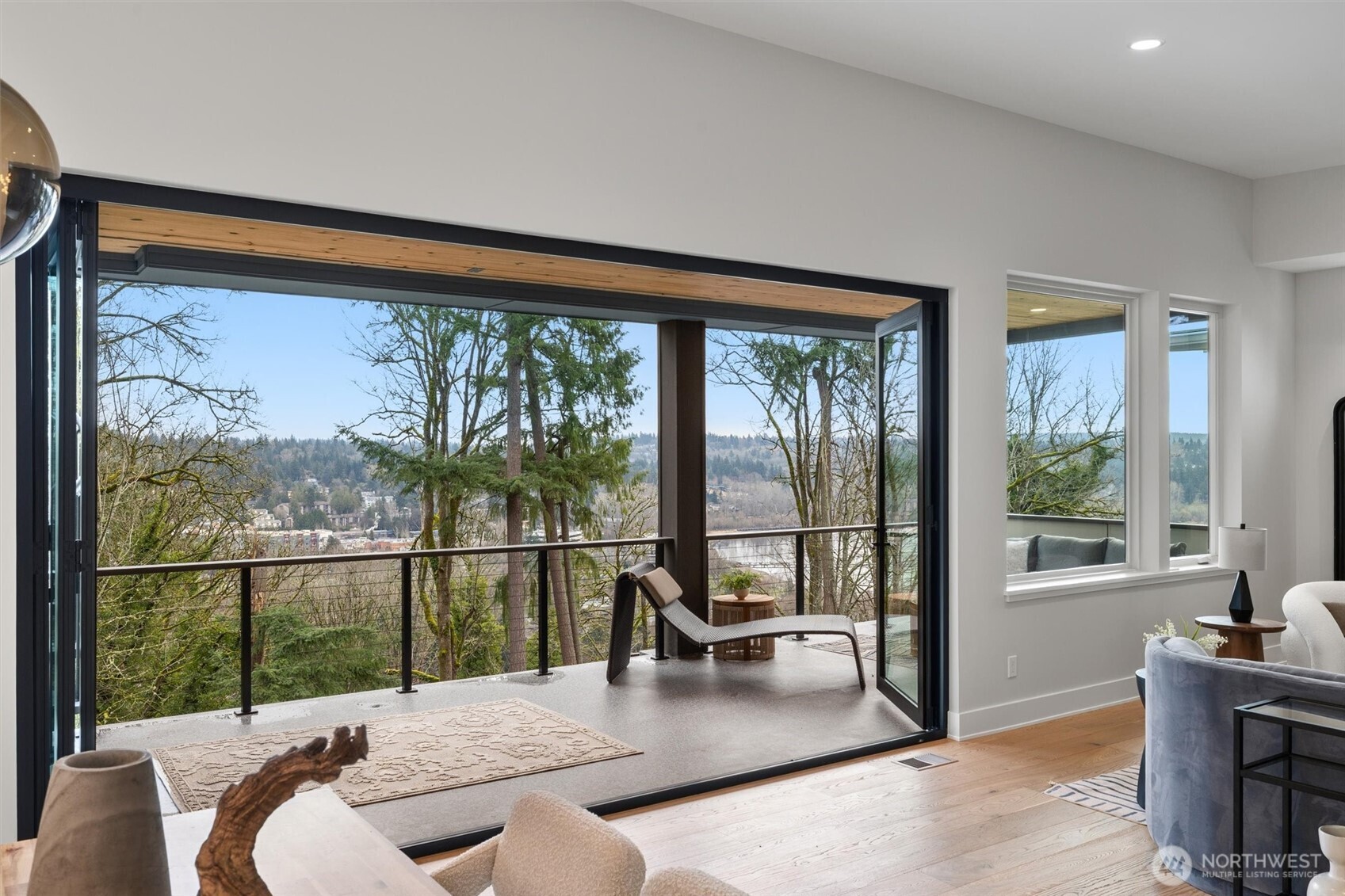 11921 90th Ave NE, Kirkland, WA 98034