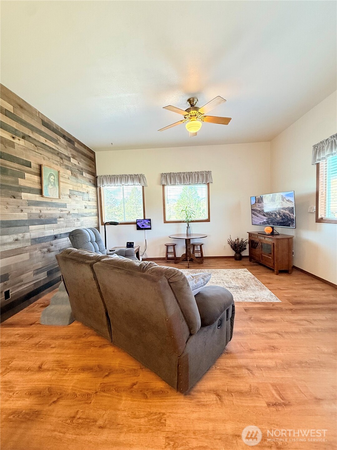 63 Shumway , Omak, WA 98841