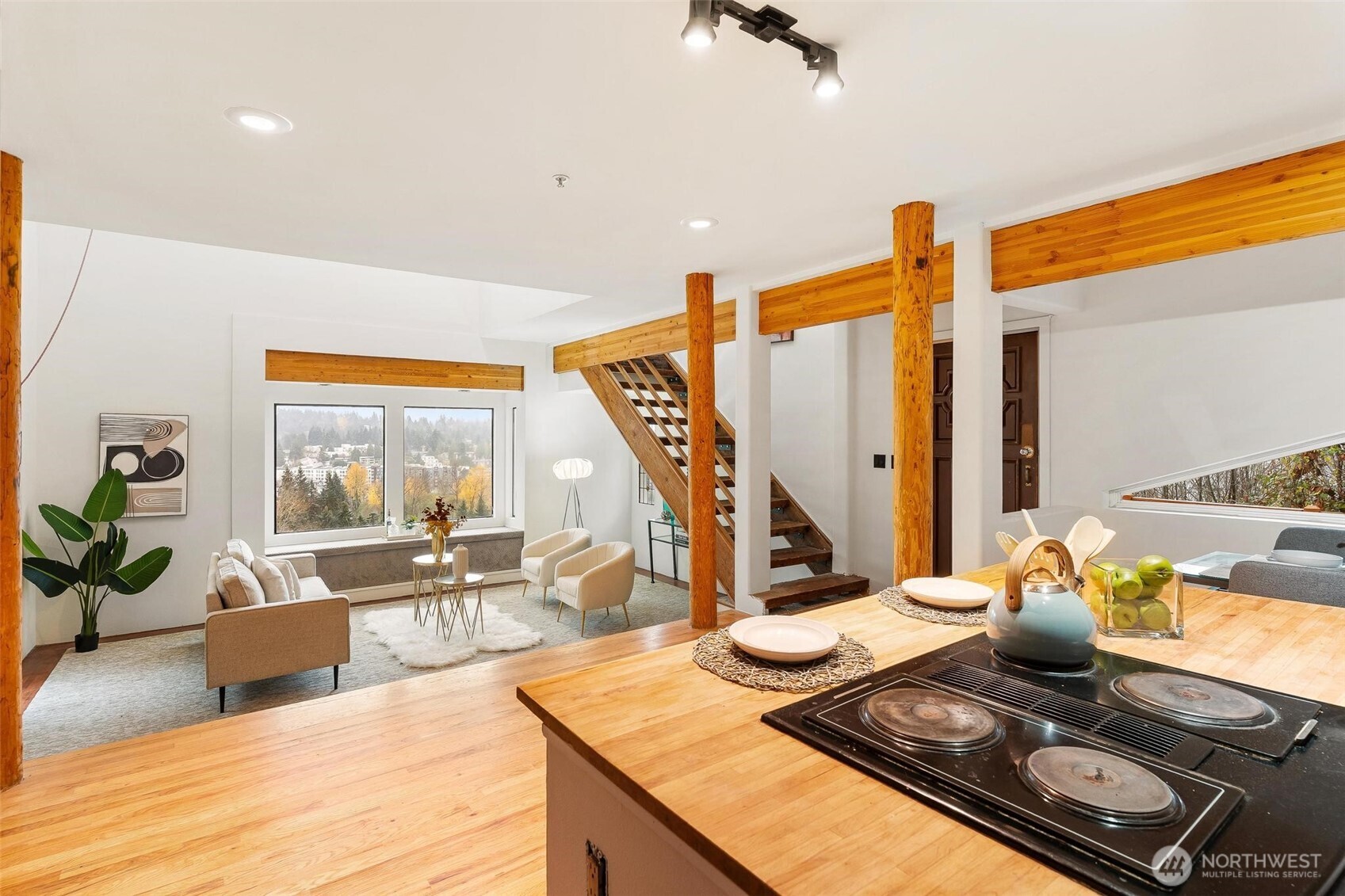 11804 90th Avenue NE, Kirkland, WA 98034