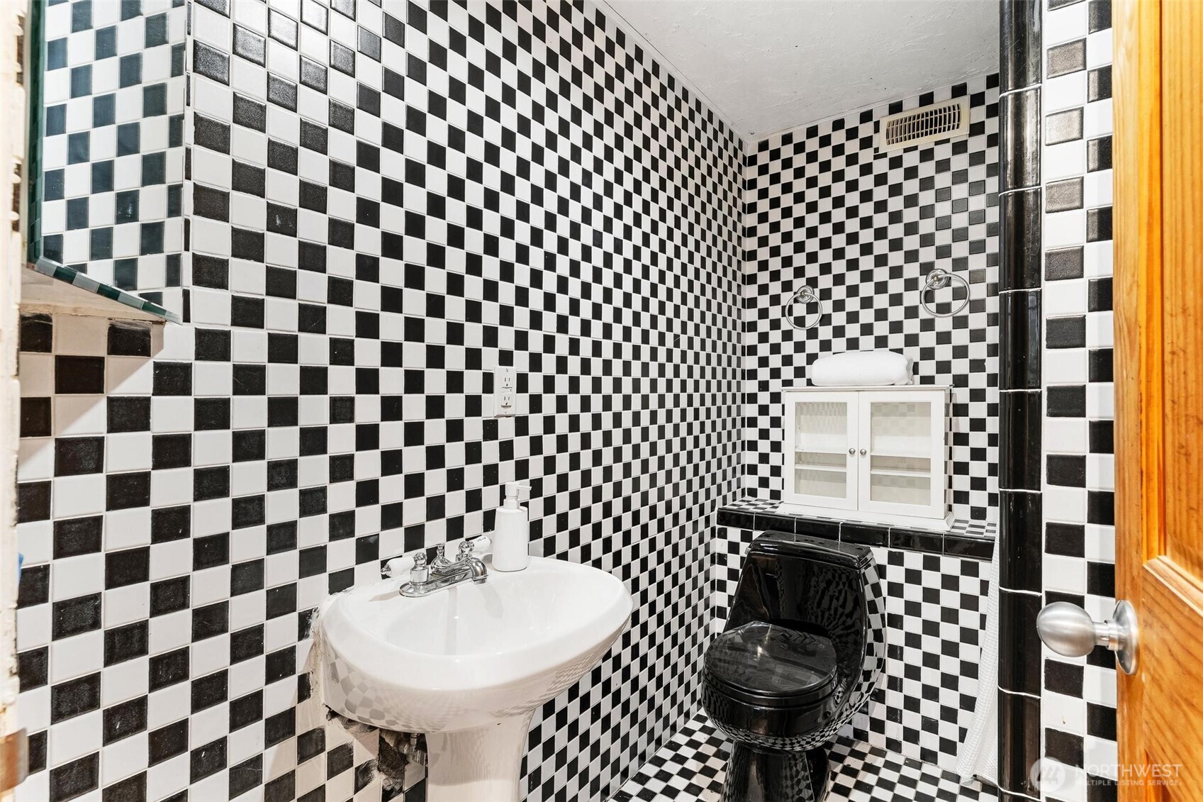 11804 90th Avenue NE, Kirkland, WA 98034