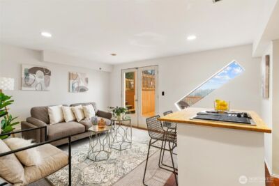11804 90th Avenue NE, Kirkland, WA 98034 - Photo 3
