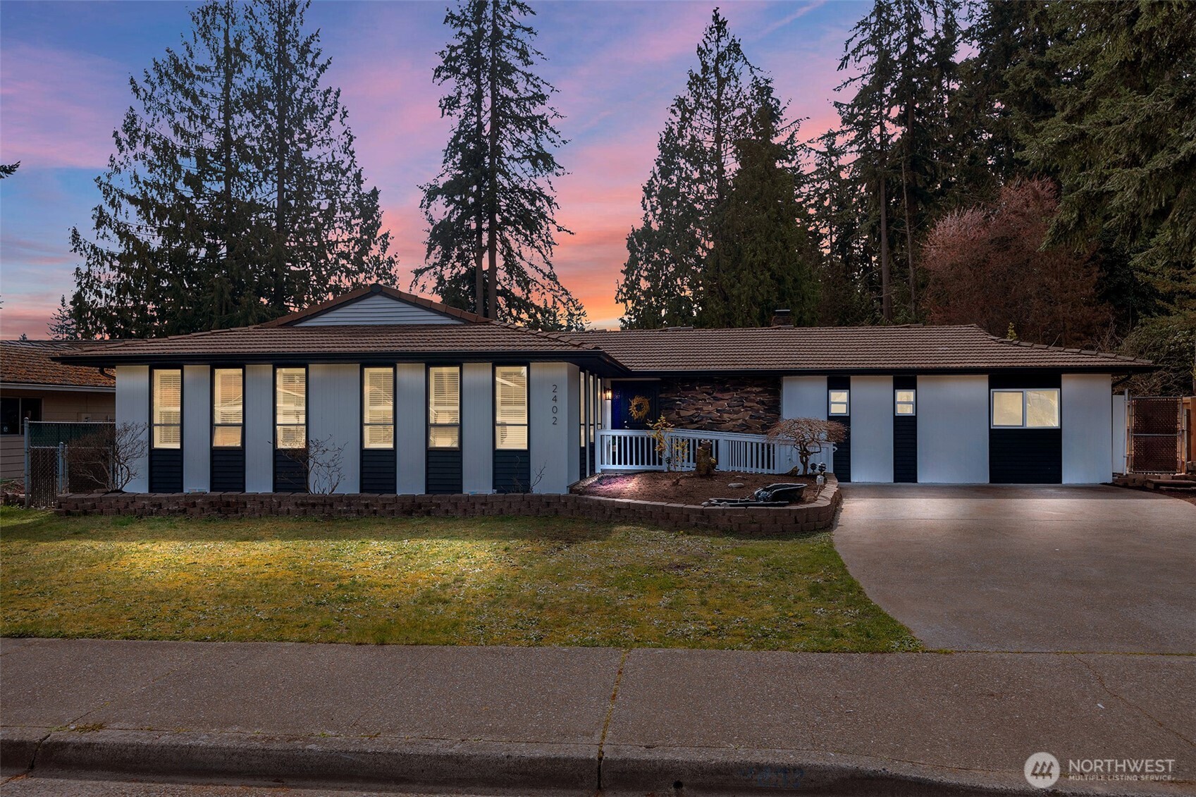2402 Larlin Drive , Everett, WA 98203