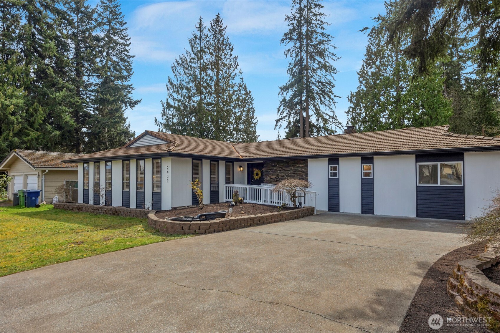 2402 Larlin Drive , Everett, WA 98203