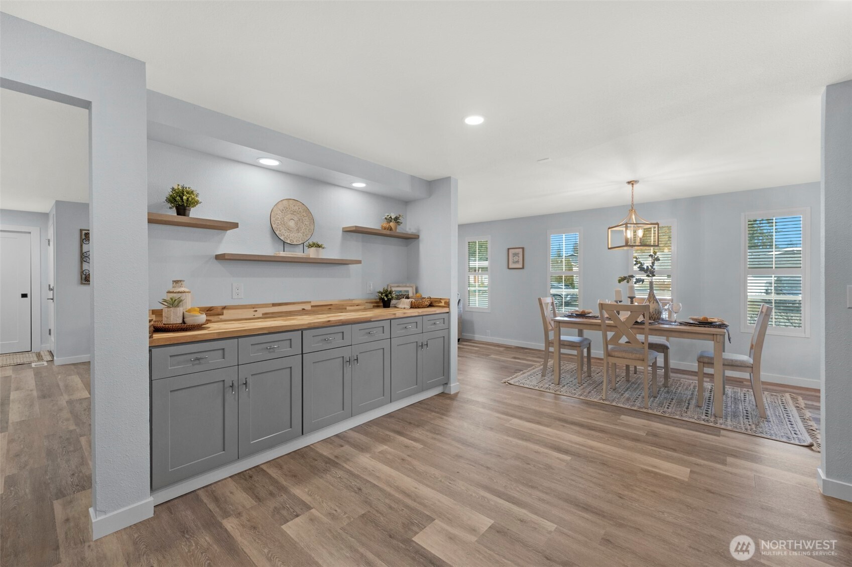 2402 Larlin Drive , Everett, WA 98203