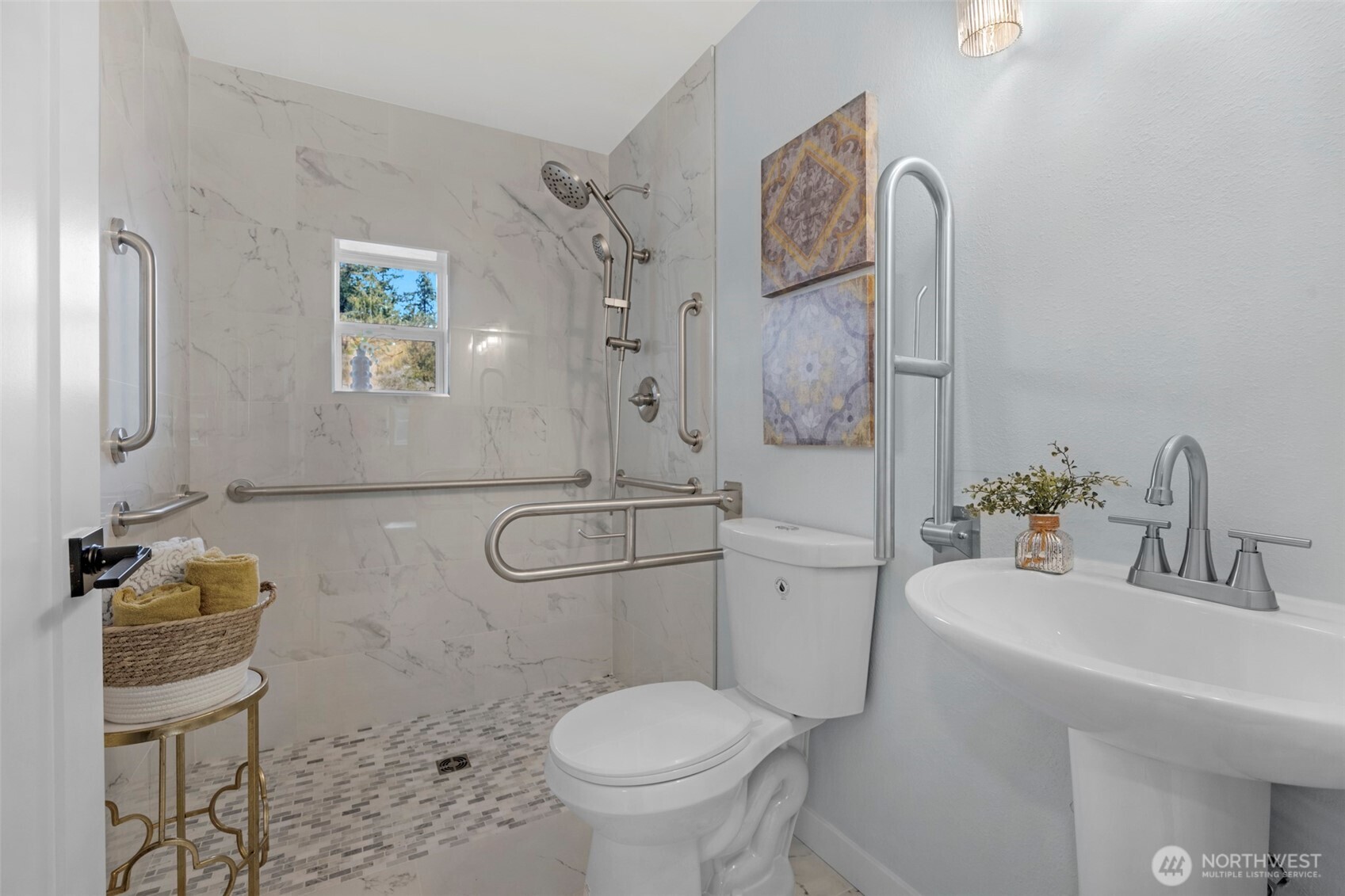 2402 Larlin Drive , Everett, WA 98203