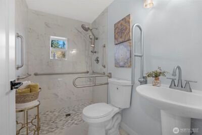 2402 Larlin Drive , Everett, WA 98203 - Photo 20