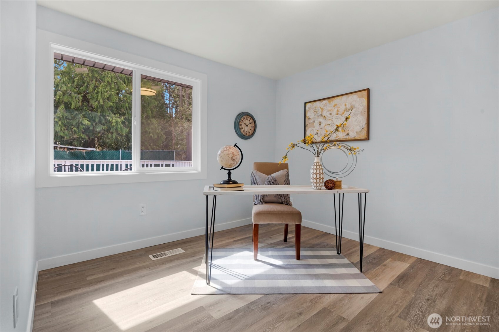 2402 Larlin Drive , Everett, WA 98203