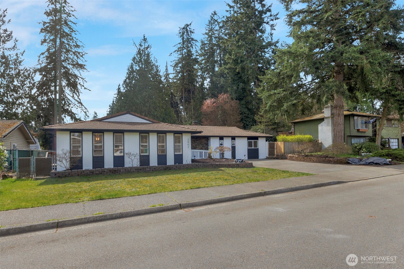 2402 Larlin Drive , Everett, WA 98203