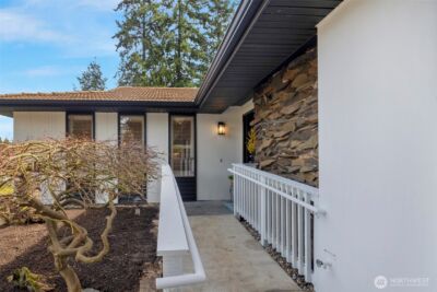 2402 Larlin Drive , Everett, WA 98203 - Photo 5