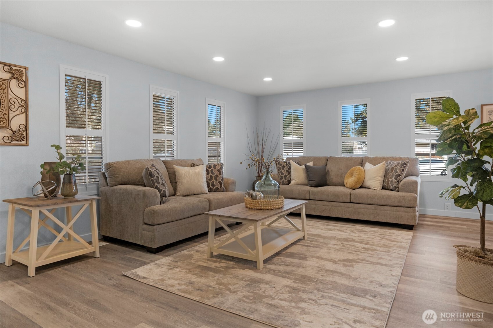 2402 Larlin Drive , Everett, WA 98203