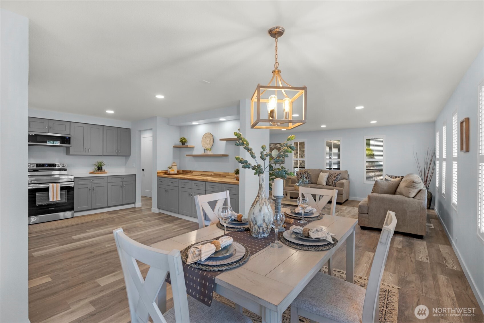 2402 Larlin Drive , Everett, WA 98203