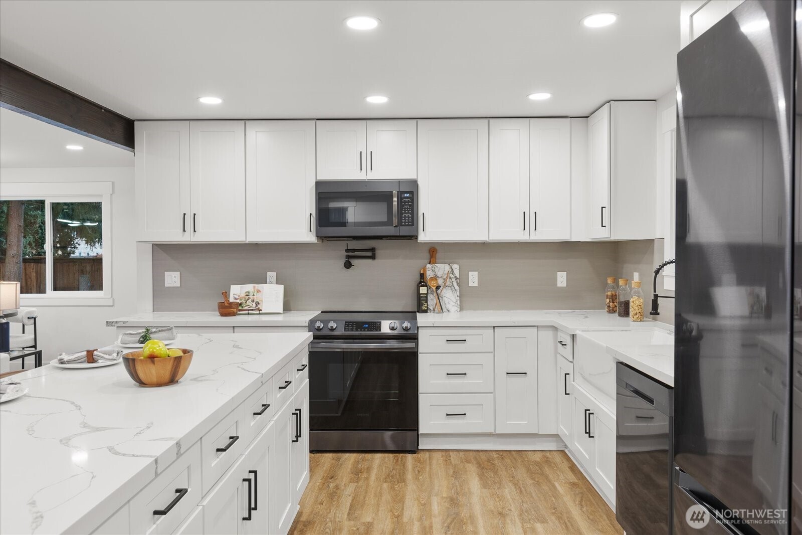 3809 NE 105th Street , Seattle, WA 98125-7923