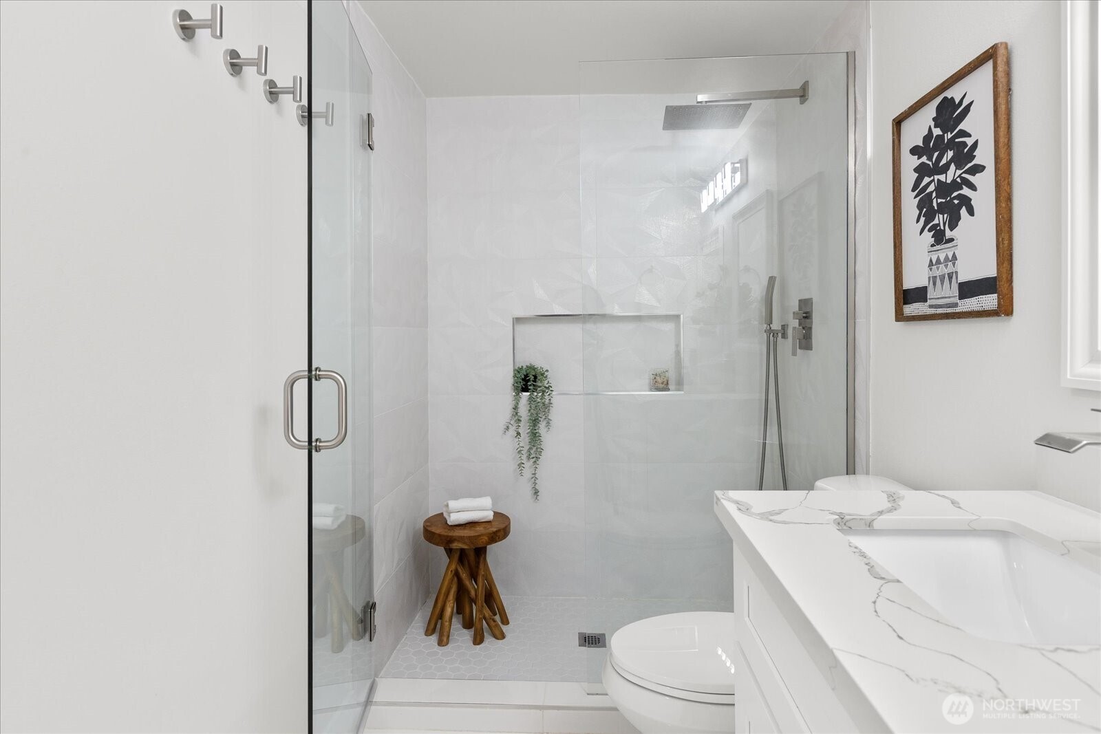 3809 NE 105th Street , Seattle, WA 98125-7923