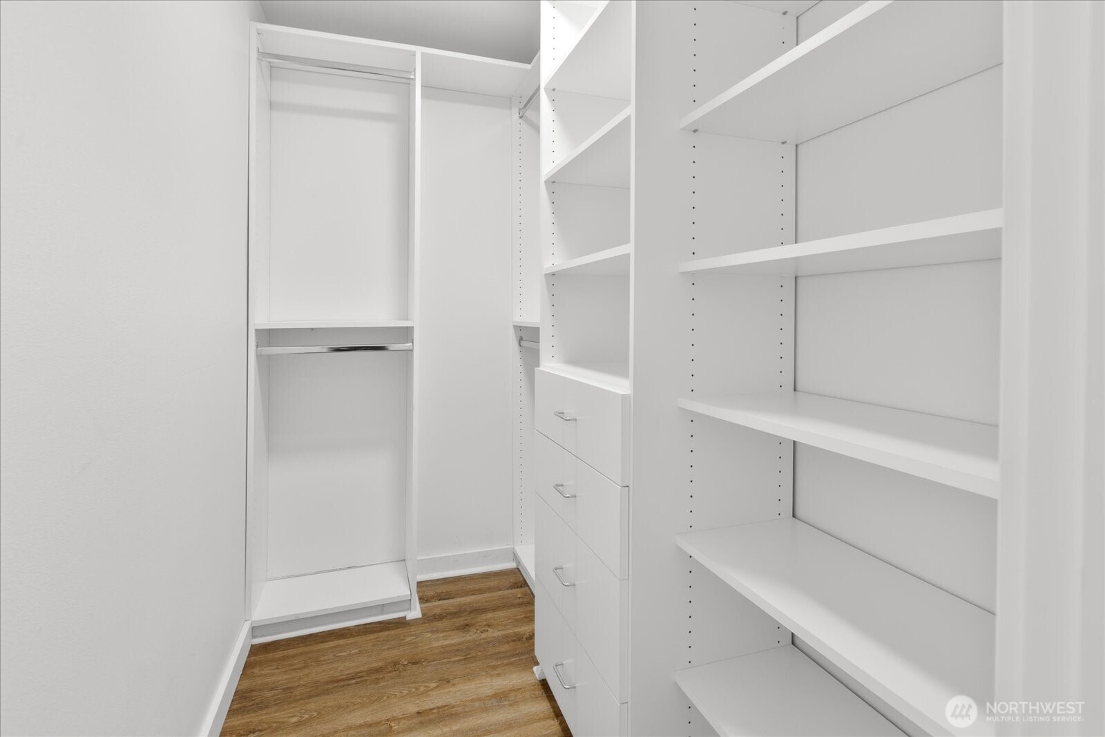 3809 NE 105th Street , Seattle, WA 98125-7923