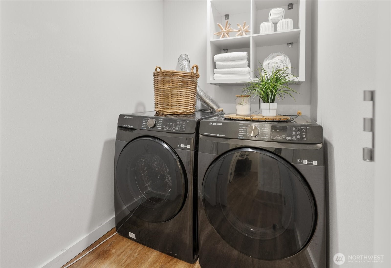 3809 NE 105th Street , Seattle, WA 98125-7923