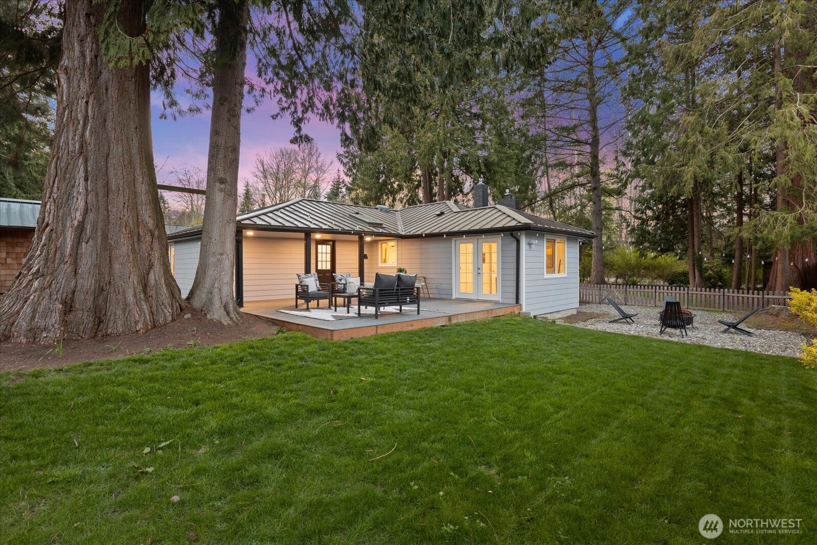 3809 NE 105th Street , Seattle, WA 98125-7923