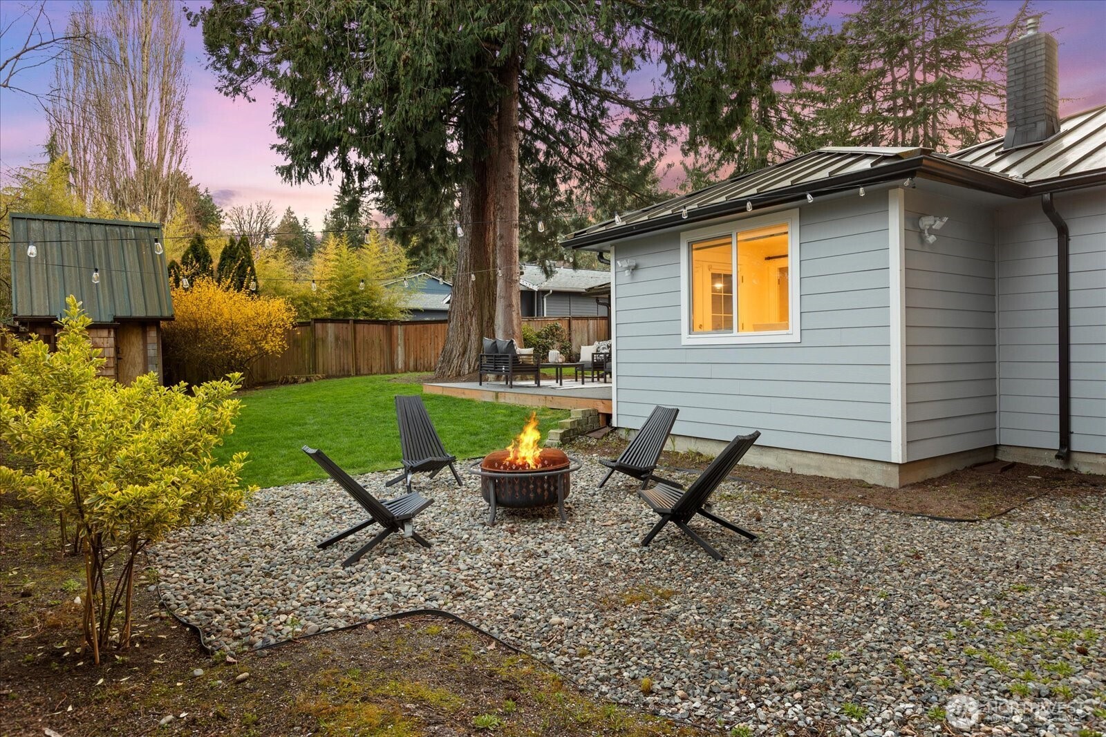 3809 NE 105th Street , Seattle, WA 98125-7923