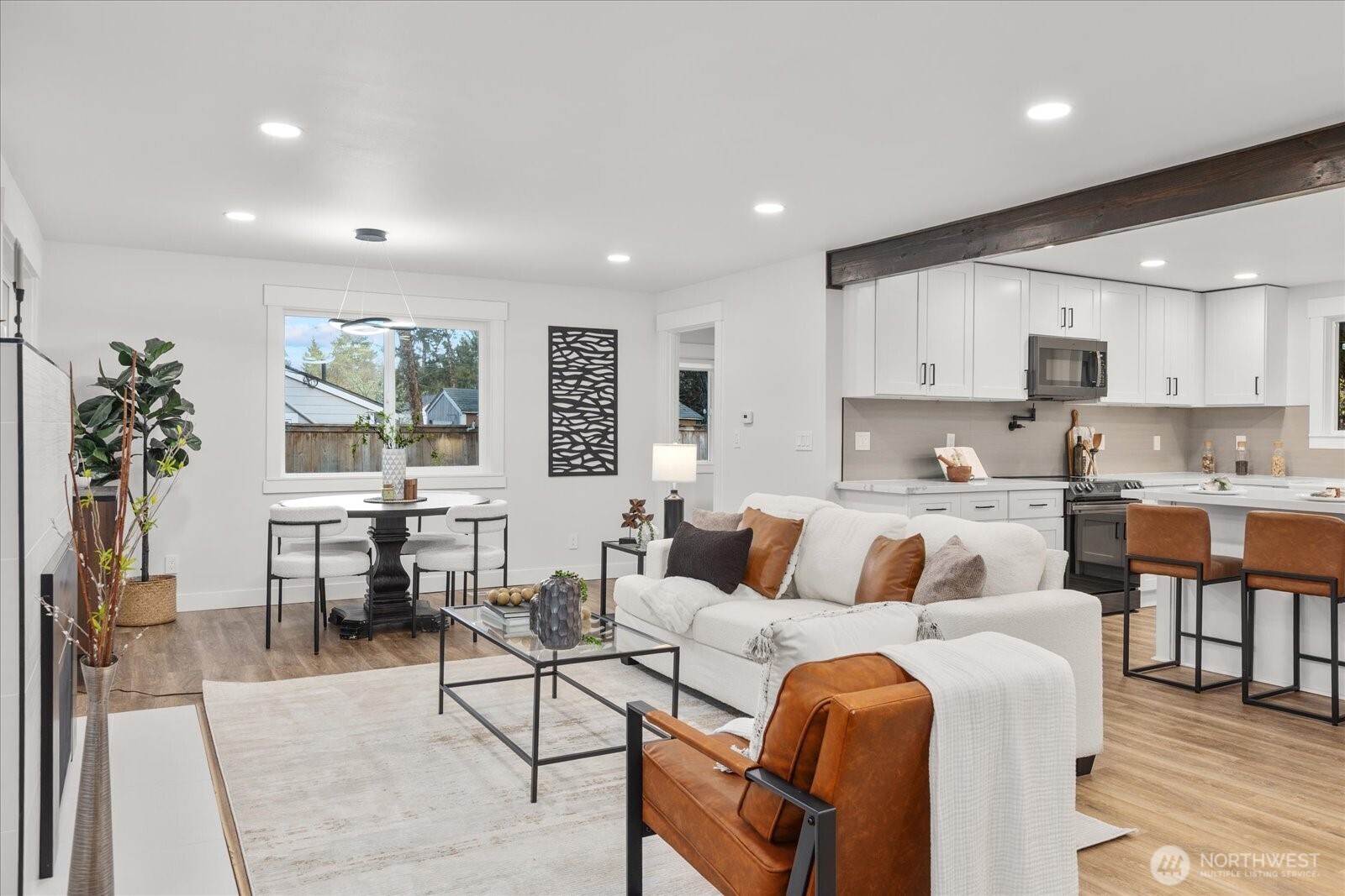 3809 NE 105th Street , Seattle, WA 98125-7923